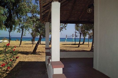 Villaggio Simenzaru Mongiove Exteriör bild